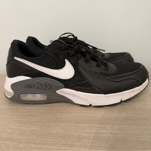 Nike Air Max Black and White Womens 9.5